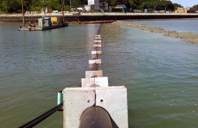 Installing a Utilities Pipeline in Boston Harbor    